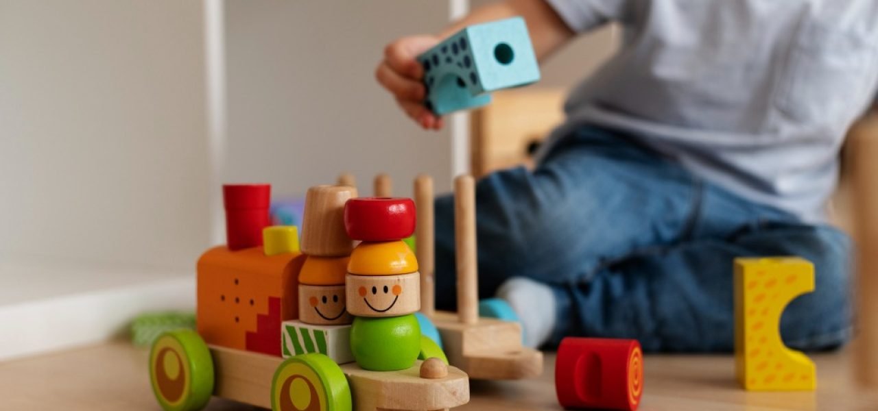 Montessori Toys in Small Apartments - How to Avoid Loud Drops, Rolling Pieces, and Floor Clutter